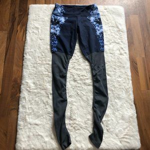Alo Yoga Goddess Leggings ~Size Small